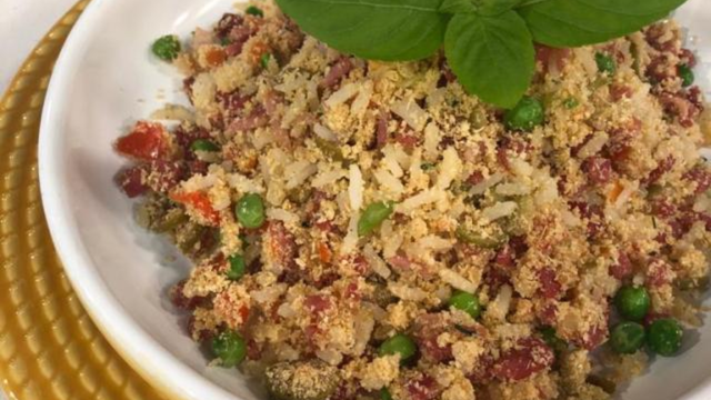 Arroz farofado. (créditos: TudoGostoso)