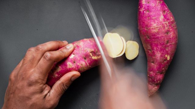 Por que o suco de batata-doce virou item obrigatório na dieta para emagrecer? Veja benefícios