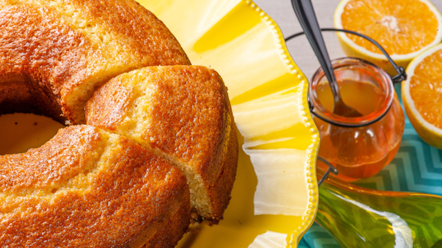 Bolo de laranja da Fazenda é o queridinho aqui em casa: receita com calda da minha bisavó fica fofinha e molhadinha