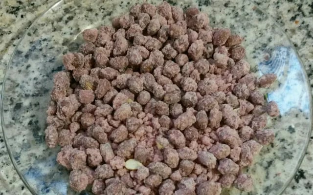 O amendoim caramelizado é uma receita saborosa e fácil de fazer (Créditos: TudoGostoso/Igor)