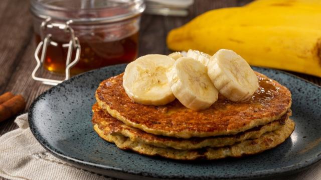 Panqueca de banana é a opção perfeita para começar o dia com o pé direito