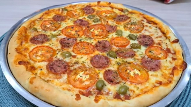 Sem sovar e sem perder tempo na cozinha: a melhor massa de pizza artesanal, nunca sobra nem uma fatia!