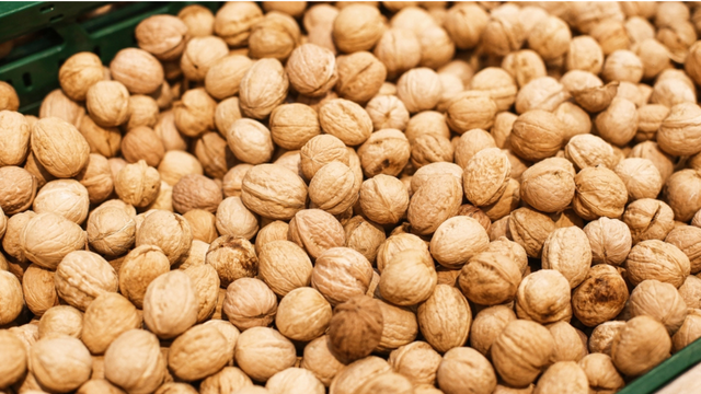 Nem demais, nem de menos: especialistas explicam quantas nozes comer por dia para ter benefícios