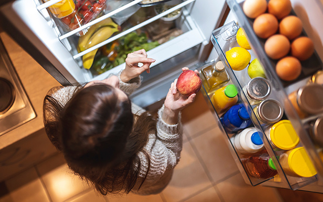 O erro comum na cozinha que quase todo mundo repete no fim do ano mesmo jurando que não vai fazer no ano que vem