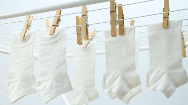 Adeus, meias encardidas: esse é o melhor jeito de salvar as suas meias e deixá-las brancas como novas