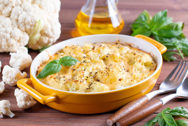 Use a couve-flor para preparar um gratinado saudável e saboroso para comer no jantar. (créditos: Shutterstock) 