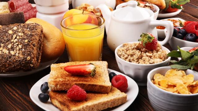 7 melhores alimentos para o café da manhã, segundo médico especialista