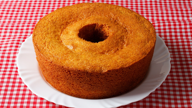 Eu fiz o bolo de milho de lata do TudoGostoso pela primeira vez e ele ficou realmente cremoso: testado, aprovado e devorado!