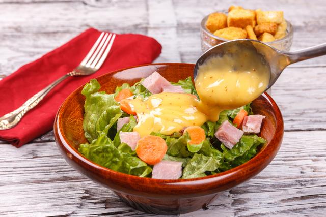 Depois que aprendi a preparar esse molho minhas saladas nunca mais foram as mesmas