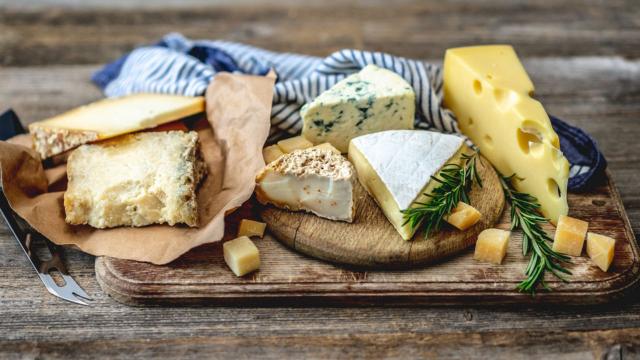 Evite bolor no queijo com um método fácil e simples