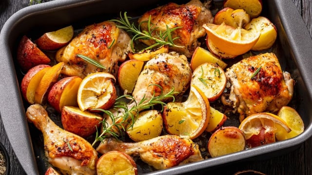 Coxas de frango ao estilo francês: receita farta e saborosa para o almoço ou jantar quando você quer impressionar!