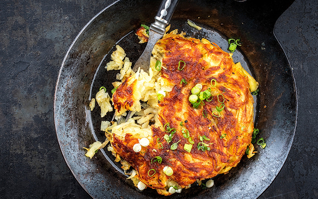 Minha nova obsessão: tortinha de batata e frango na frigideira pronta em poucos minutos