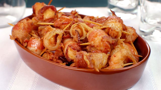 Um medalhão de frango douradinho e suculento é a escolha que surpreende no almoço de Dia dos Pais (Créditos: Shutterstock)