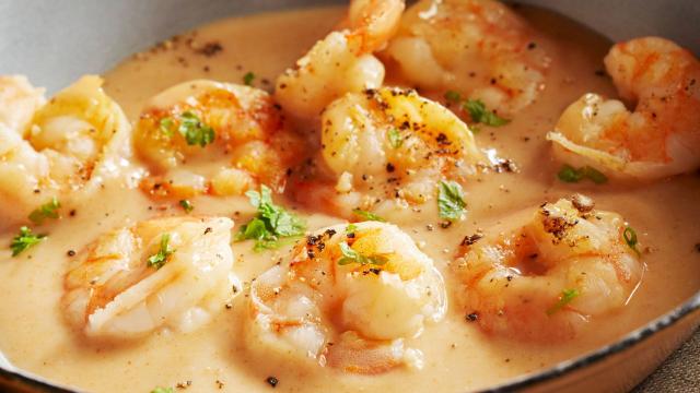 Nem strogonoff, nem camarão com catupiry: essa é a receita mais gostosa com o fruto do mar que você vai comer