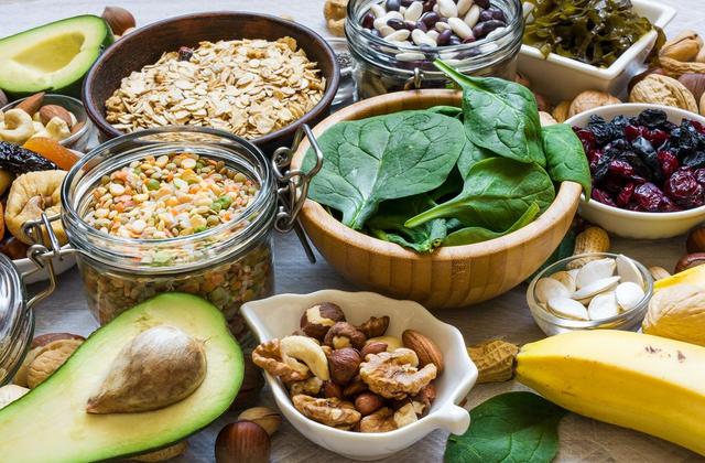 Sono melhor e ossos mais fortes: os 10 melhores alimentos para aumentar seus níveis de magnésio