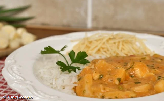 Estrogonofe vegano feito com leite de aveia. (créditos: TudoGostoso) 