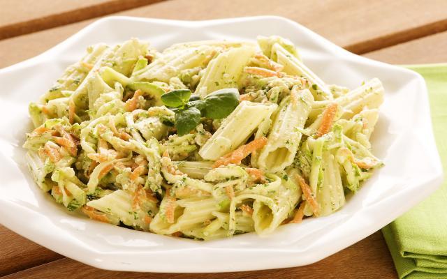 Salada de macarrão com rúcula: a união perfeita das massas com os vegetais (Créditos: TudoGostoso)
