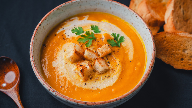 Nem caldo verde, nem sopa de ervilha: esse caldo de abóbora cremoso e cheio de nutrientes é a receita de ouro da minha avó