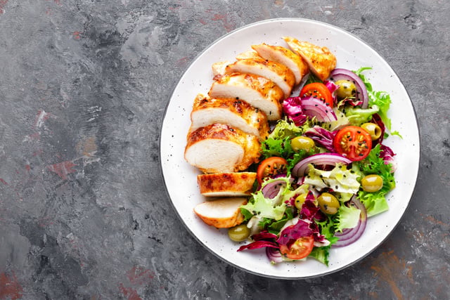 Não precisa abandonar as saladas no inverno: o TudoGostoso tem as dicas para deixá-las mais interessantes durante essa época do ano