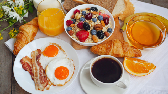 Evite esses alimentos no café da manhã para proteger o seu intestino: "Todos os médicos e especialistas em saúde e nutrição concordam que a melhor opção é..."