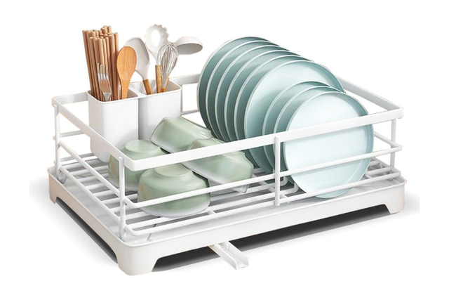 Escorredor compacto com drenagem automática e ótimo custo-benefício (Divulgação: Amazon).