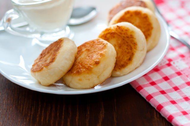 Pão de queijo de frigideira pronto em 5 minutos: uma receita rápida, prática e deliciosa para o café da manhã