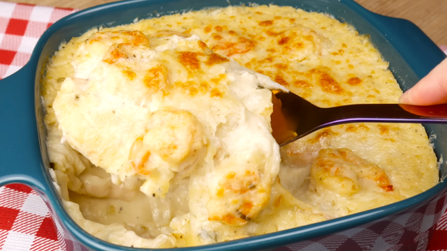 O que cozinhar hoje? Essa receita na travessa fica pronta rápido e agrada todo mundo