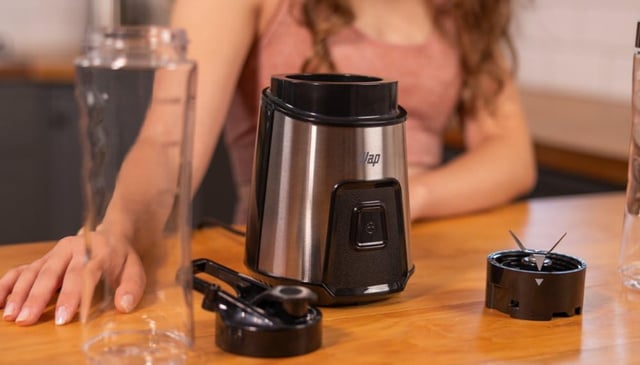 Menor preço do ano! WAP Blender Go 300W une praticidade e mobilidade para o preparo de bebidas no dia a dia