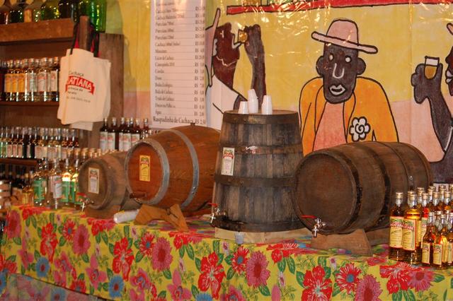 O que tem no Festival da Cachaça, Cultura e Sabores de Paraty além da pinga? Veja a programação completa!