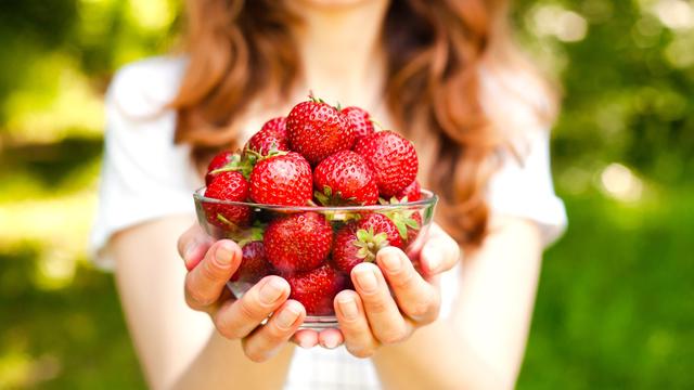 Benefícios de comer morangos diariamente: é isso que acontece com o seu corpo quando você ingere a fruta com frequência