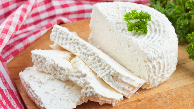 O queijo mais subestimado é um dos mais poderosos: descubra os benefícios da ricota e como usar no dia a dia