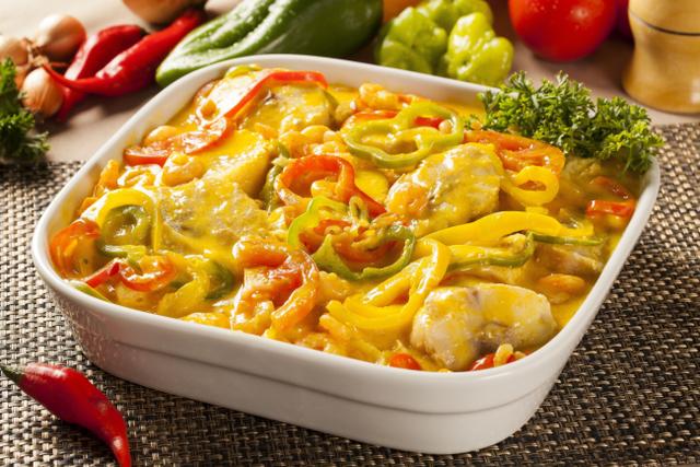 Essa moqueca é muito colorida e deliciosa. (Créditos: Shutterstock)