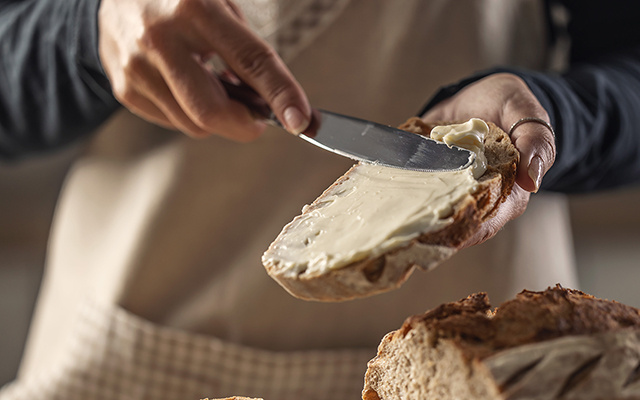 Nem manteiga, nem geleia: o melhor acompanhamento para passar no pão e na torrada no café da manhã