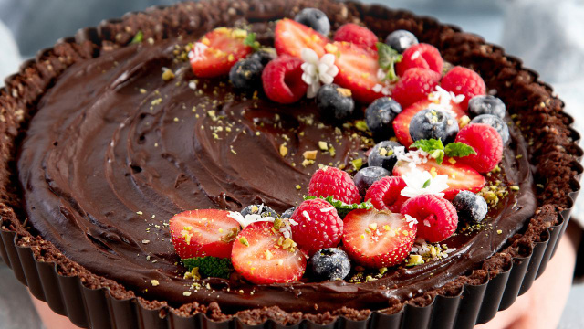 Receita de torta de brigadeiro rápida é perfeita para quem tem pressa de comer um docinho