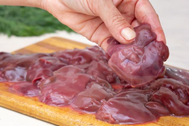 Benefícios do fígado bovino: desprezada por muitos, essa PROTEÍNA DE ALTA QUALIDADE traz várias vitaminas e nutrientes