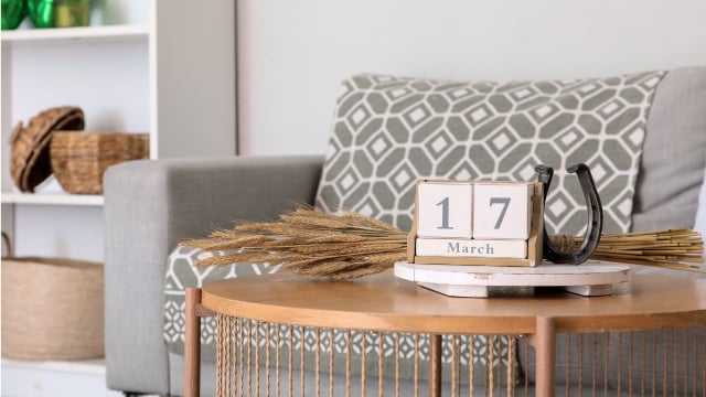 A ferradura e as espigas de trigo são bons amuletos para atrair sorte e prosperidade para sua casa (Créditos: Shutterstock)