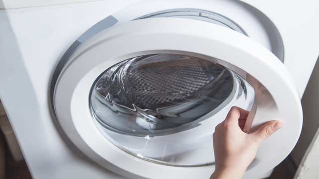 Lavadora semi-automática de 10 kg entra em oferta na Amazon e sai por menos de R$ 370