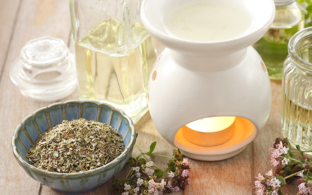 Orégano com cera de vela: descubra como essa combinação pode trazer benefícios surpreendentes para sua casa