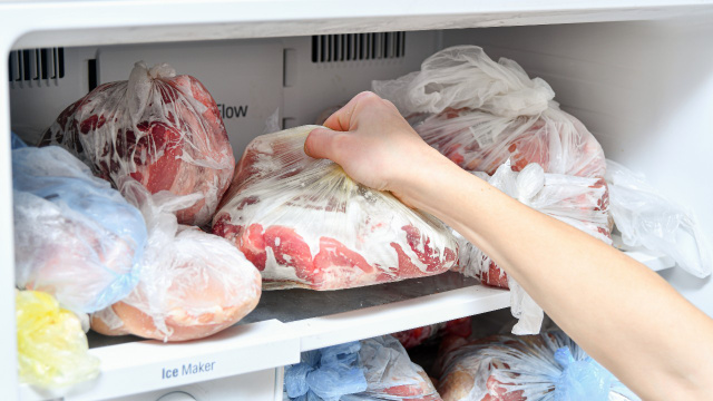 5 truques simples para descongelar a carne de forma segura