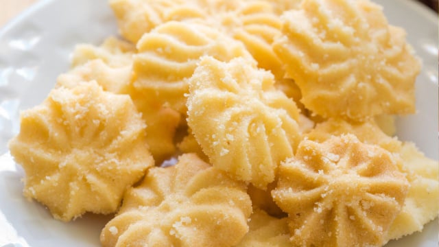 Biscoitinho amanteigado de leite em pó: receita fácil e deliciosa para servir com o café da tarde!