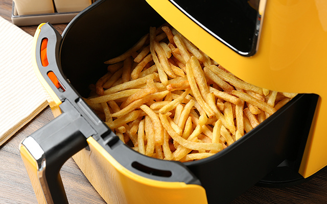 André Luiz, nutricionista e chef de cozinha: "Vamos diminuir a quantidade de acrilamida das batatinhas feitas na airfryer? O que a gente pode fazer é..."