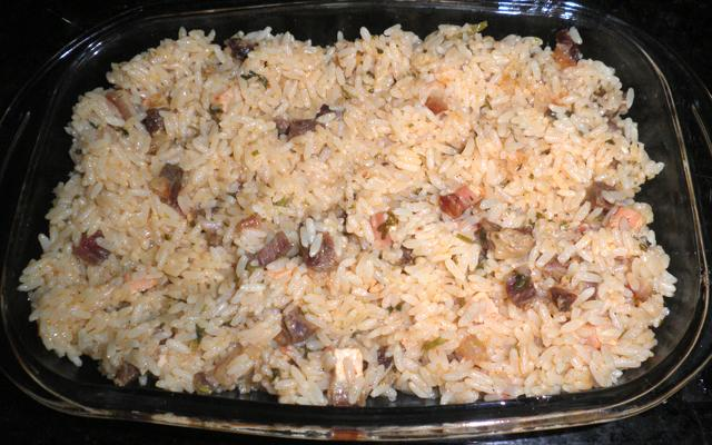 O arroz Maria Isabel é simples e leva carne de sol (Créditos: TudoGostoso/Bruna Esquivel)