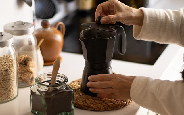 Café na cafeteira italiana: veja como prepará-lo perfeitamente com dicas de baristas profissionais