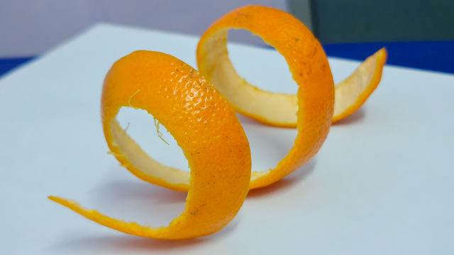 Do lixo ao jardim: por que você deveria usar cascas de laranja para ter mais flores e menos insetos