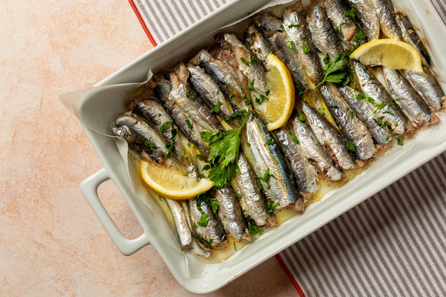 Sardinha ao forno. (créditos: Shutterstock)