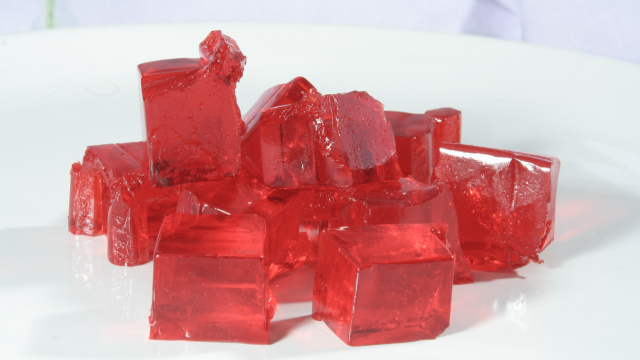 Gelatina bariátrica funciona mesmo? Esses são os cuidados com a receita que viralizou entre pacientes e promete ajudar no pós-operatório