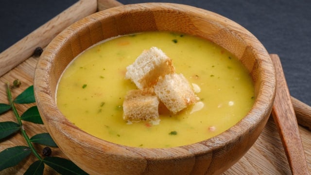 Você não vai querer saber de outra coisa depois que conhecer esse caldo de milho-verde com frango (Créditos: Shutterstock)