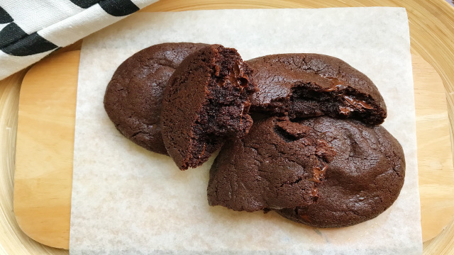 Eu faço brownie com cookie há anos, mas só agora aprendi que a melhor receita é sem farinha!