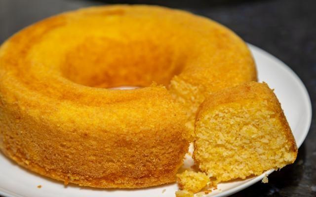 Esse bolo de fubá derrete na boca (Créditos: TudoGostoso)