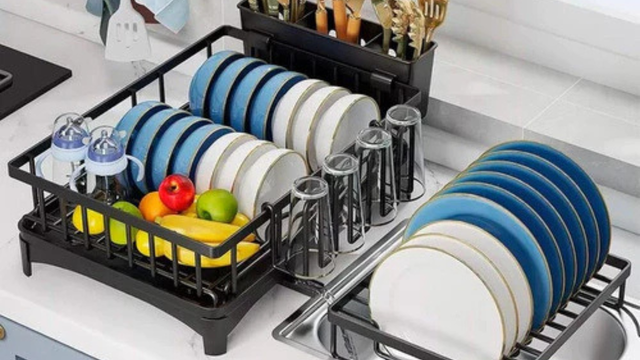 Como lavar a louça de maneira mais rápida e prática? Esse acessório vai ser seu grande aliado